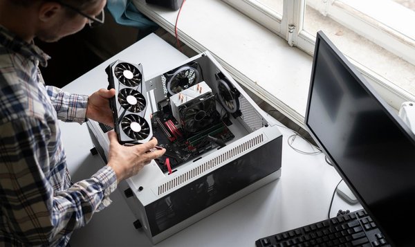 Comment installer une carte graphique ?